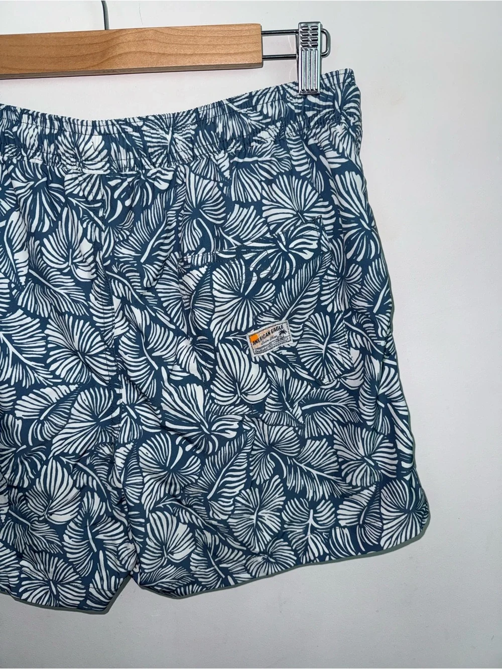 American Eagle Men’s 5” Flex Swim Trunks Medium